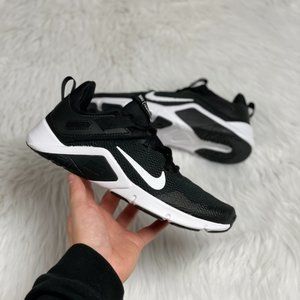 Nike Legend Essential Womens Training Shoes Black White CD0212-001 NEW Size 9